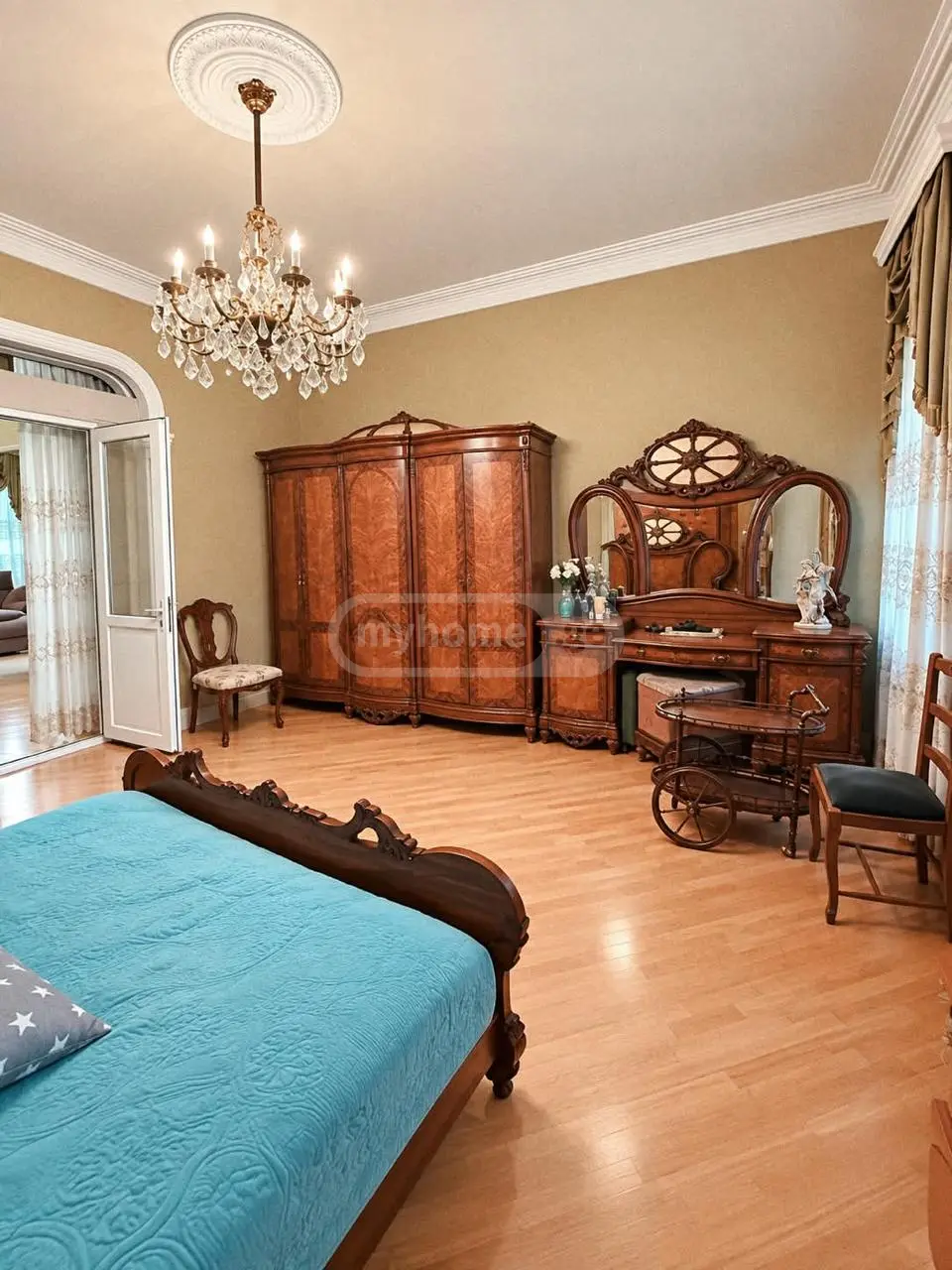 10+ Room Hotel For Sale In Chugureti view 6