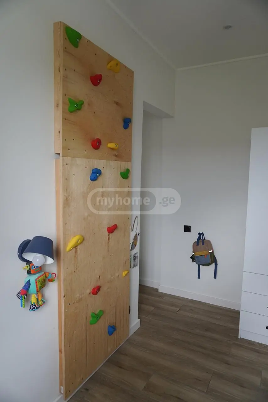 3 Room Private House For Sale view 12