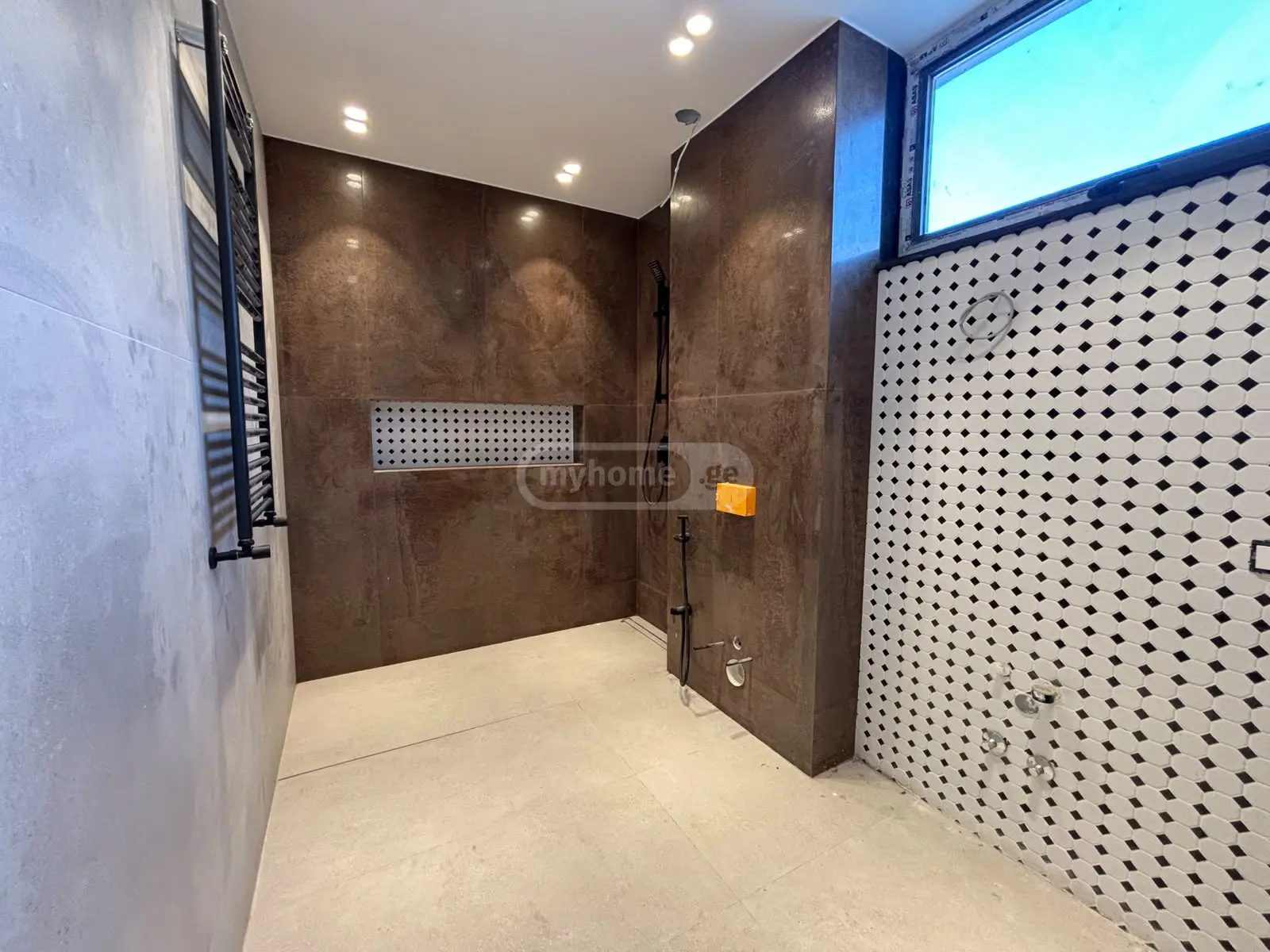 6 Room Private House For Sale view 4