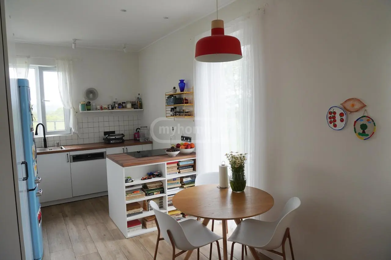 3 Room Private House For Sale view 2