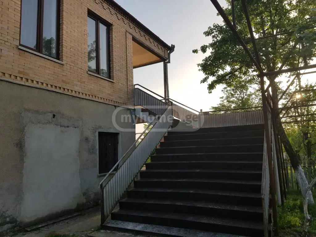 10+ Room Private House For Sale In Tskaltubo view 2