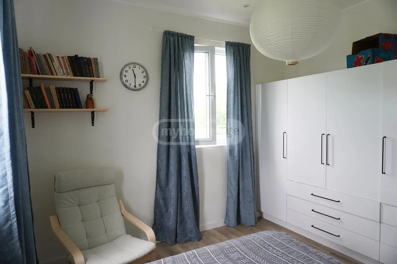 3 Room Private House For Sale view 4