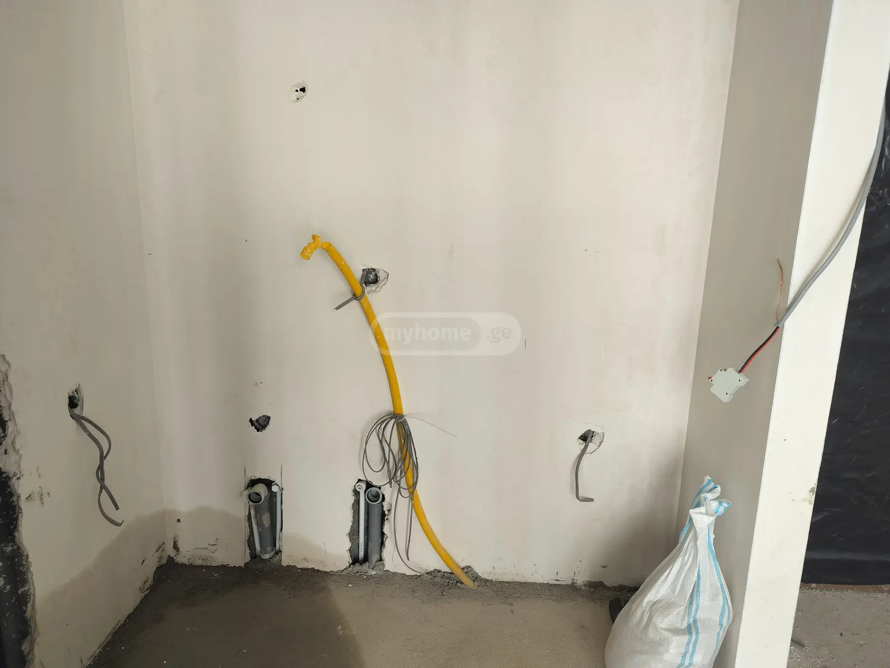 2 Room Apartment For Sale view 3
