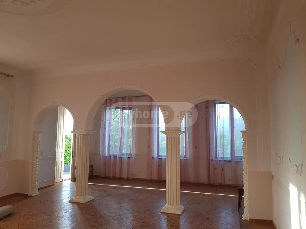 10+ Room Private House For Sale In Tskaltubo view 9