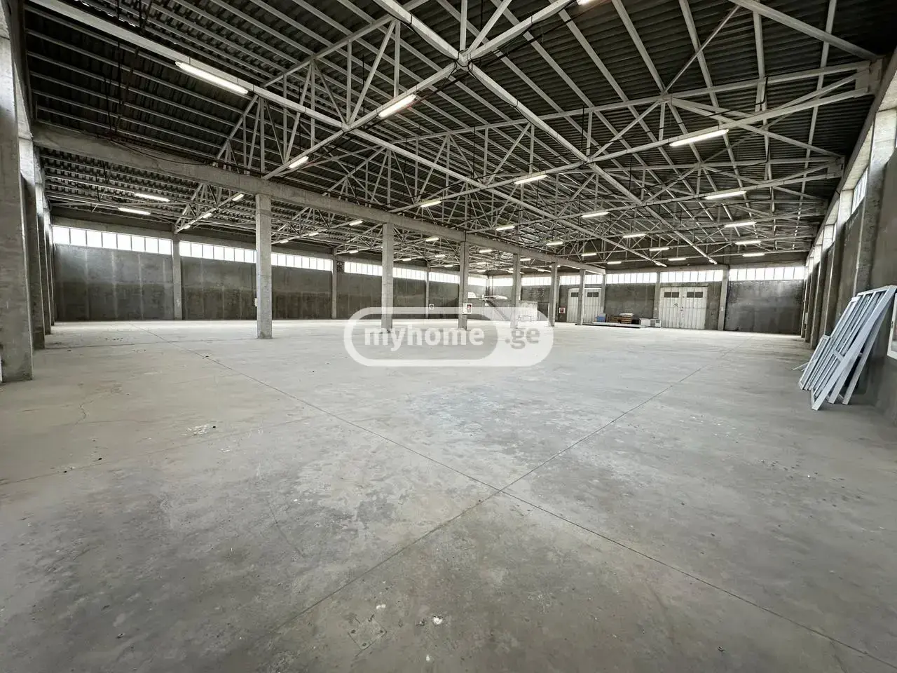 Warehousing Commercial Area Daily Rent In Lilo view 3