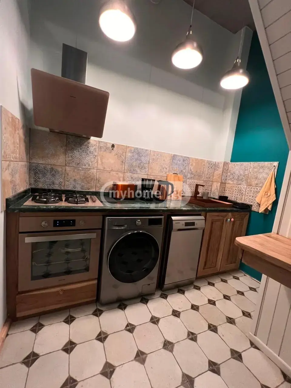 6 Room Private House For Rent In Mtatsminda view 4