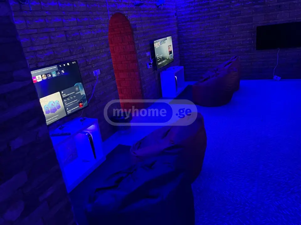 Basement Commercial Area For Rent In Zugdidi view 2