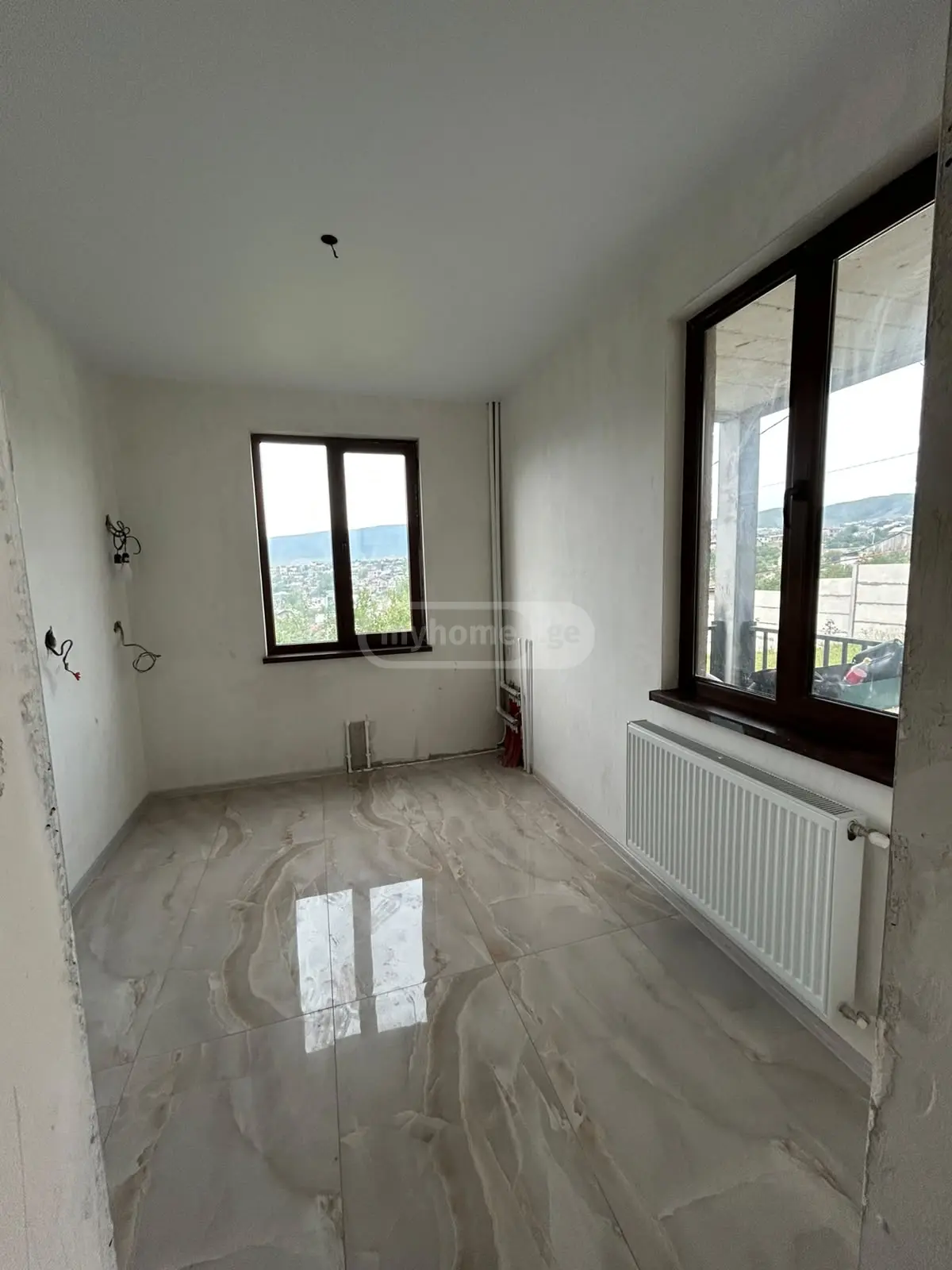 7 Room Private House For Sale view 3