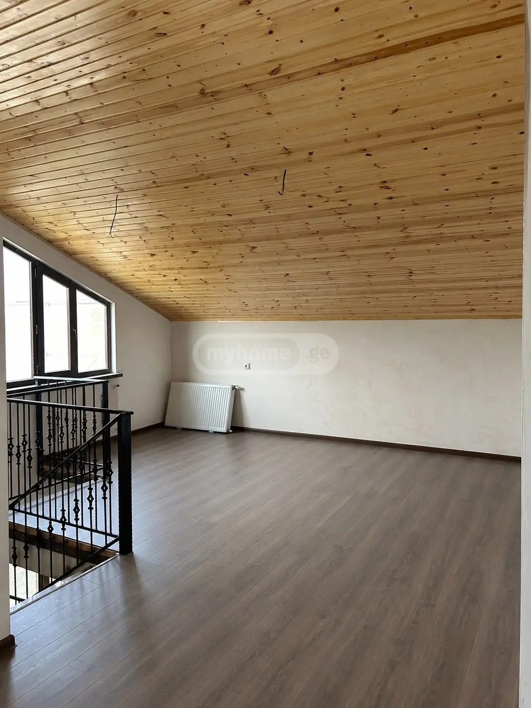 7 Room Private House For Sale view 5