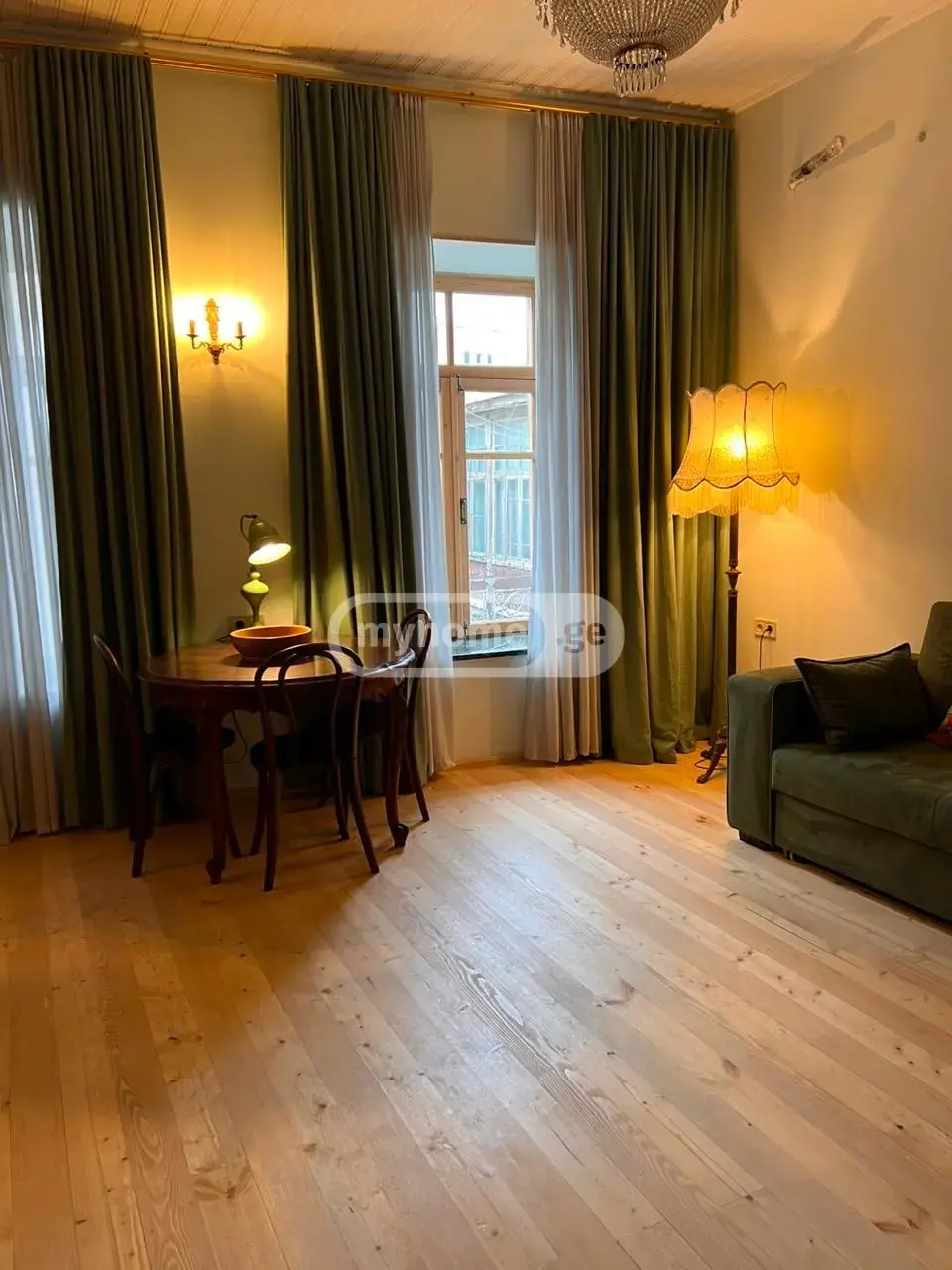 6 Room Private House For Rent In Mtatsminda view 1