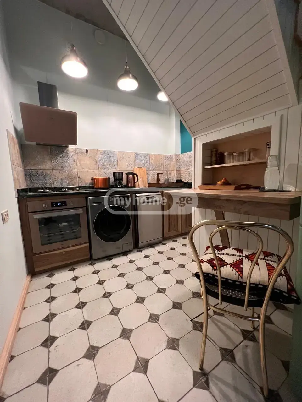 6 Room Private House For Rent In Mtatsminda view 5