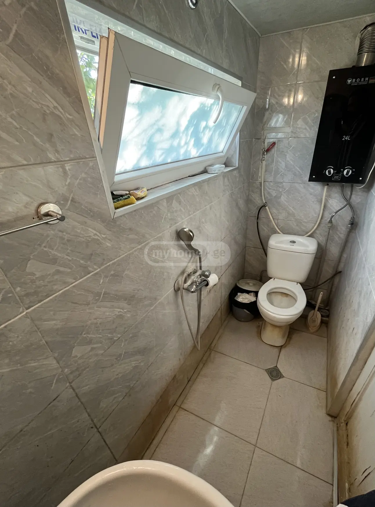 8 Room Private House For Sale view 11