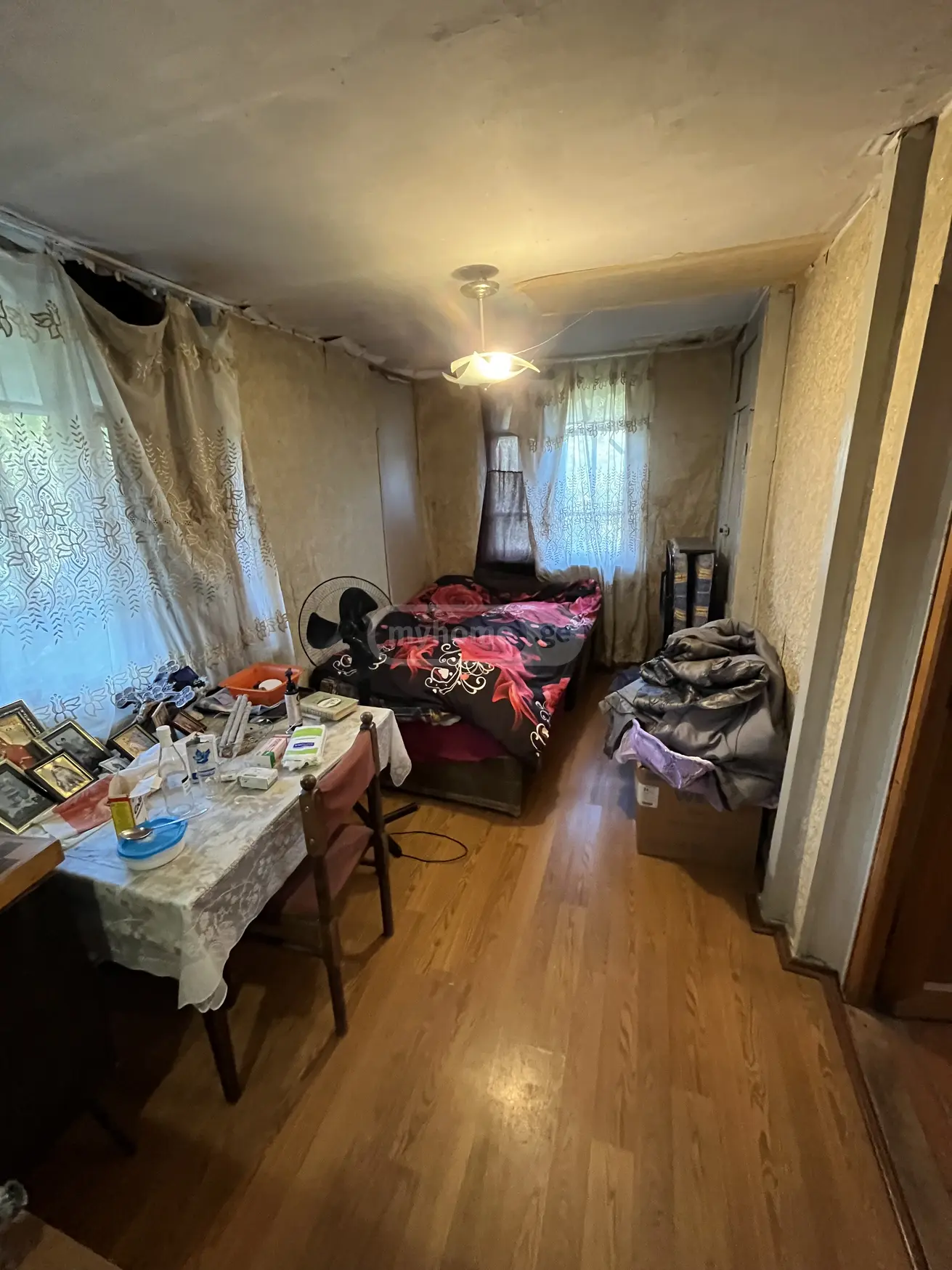 8 Room Private House For Sale view 14