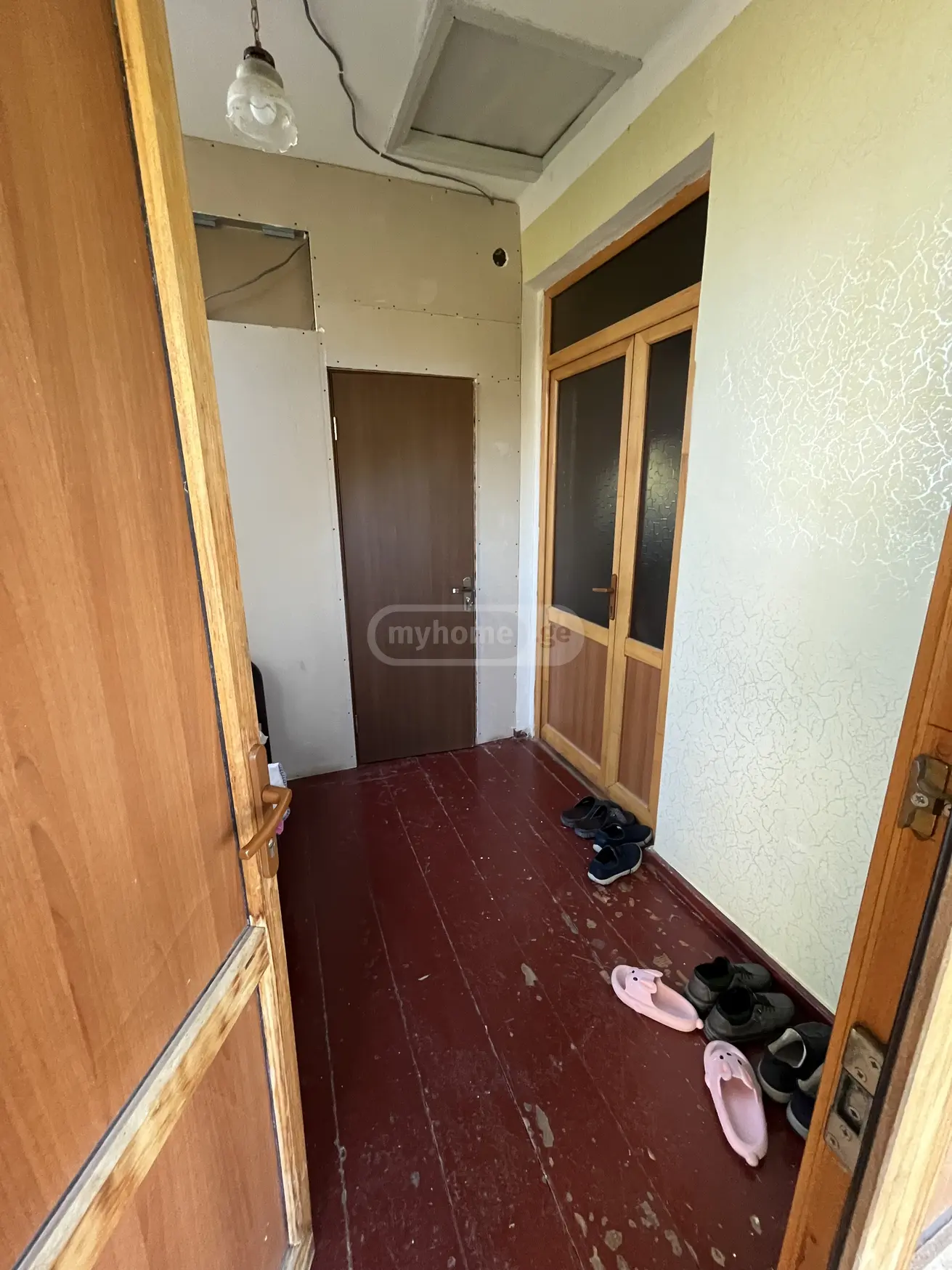 8 Room Private House For Sale view 10