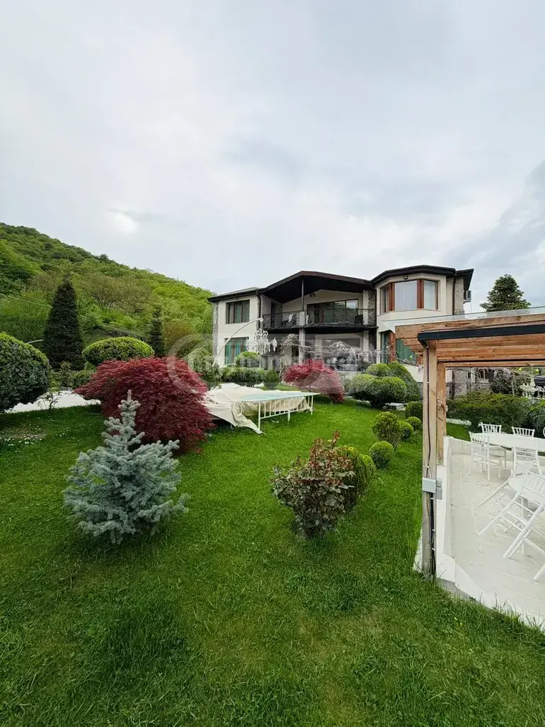 10+ Room Hotel For Sale In Ananuri, In Dusheti Municipality view 2