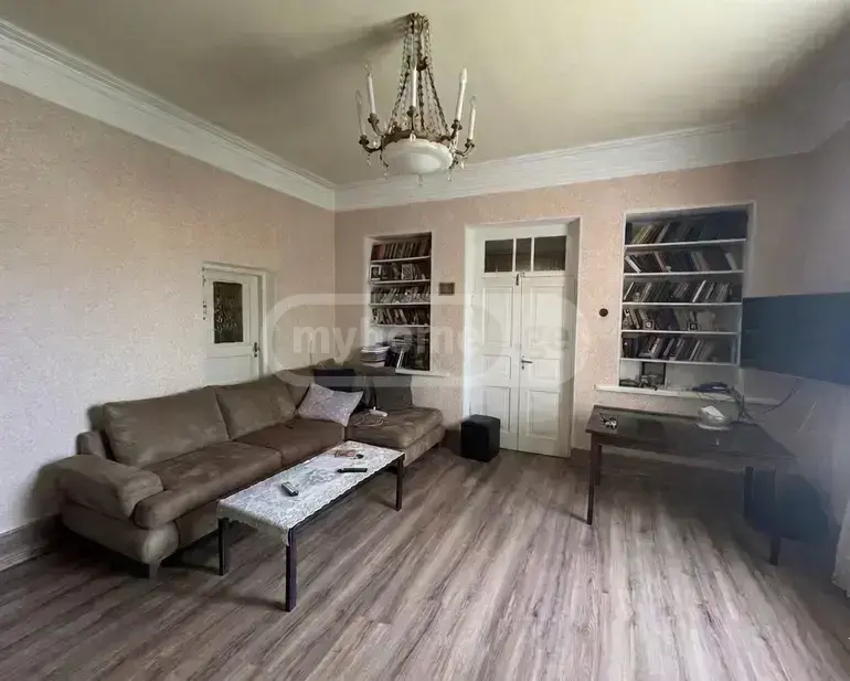 10+ Room Private House For Sale In Tskaltubo view 2