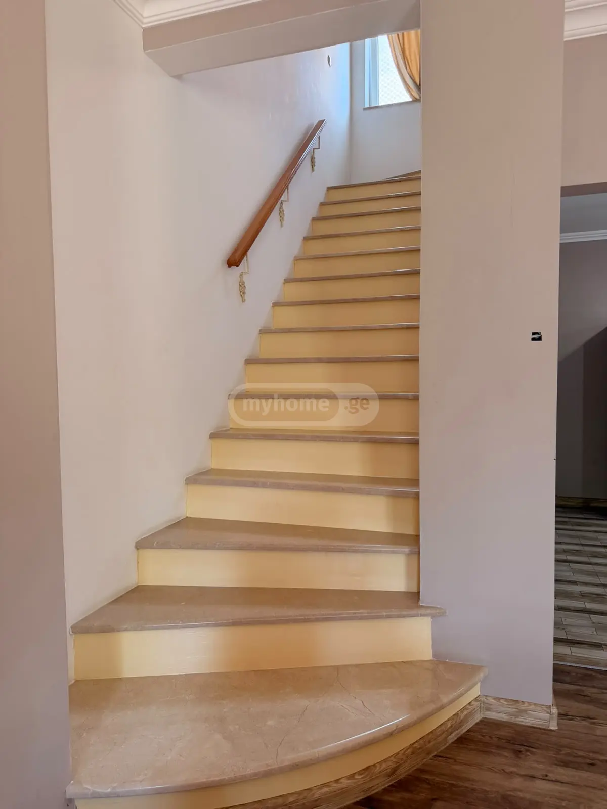 3 Room Private House For Rent In Foti view 9