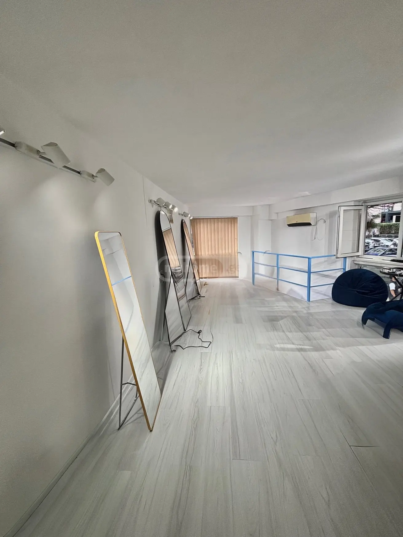Universal Commercial Area For Rent In Vake view 2