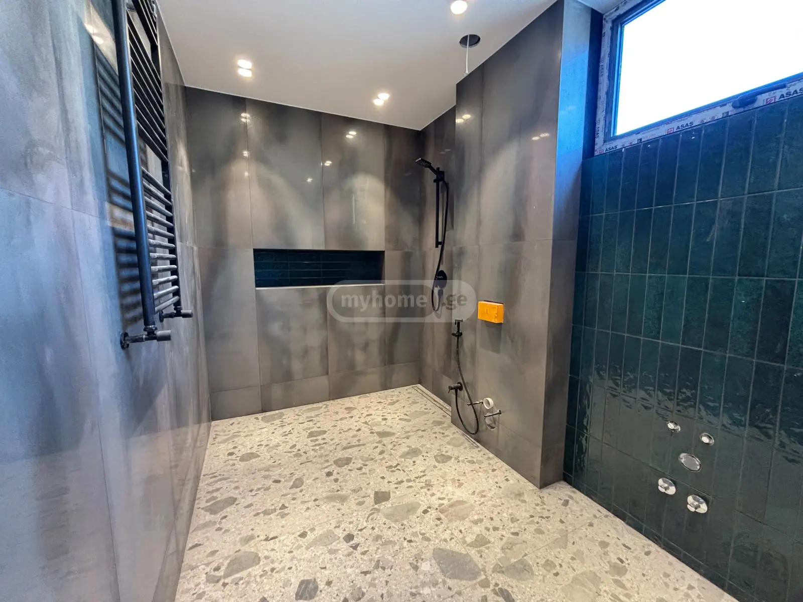 6 Room Private House For Sale view 5