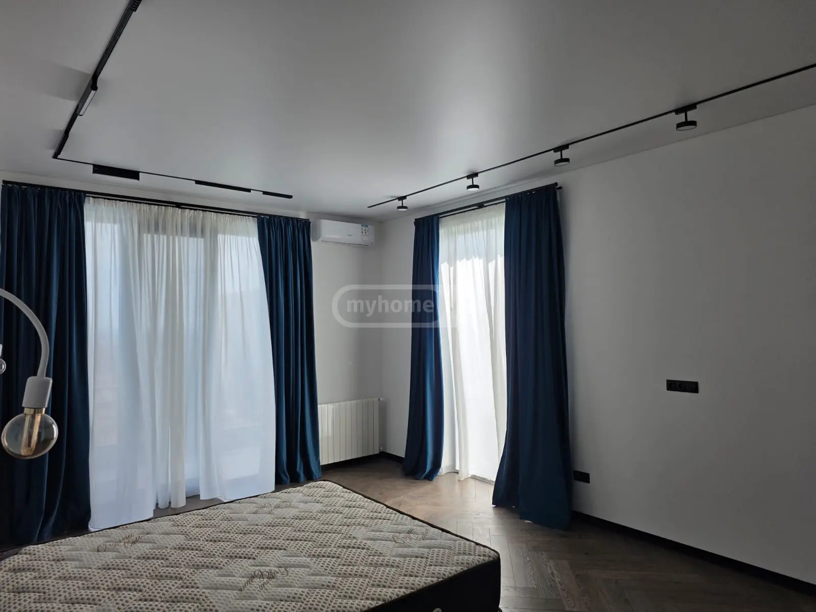 8 Room Private House For Rent In Lisi Lake view 13