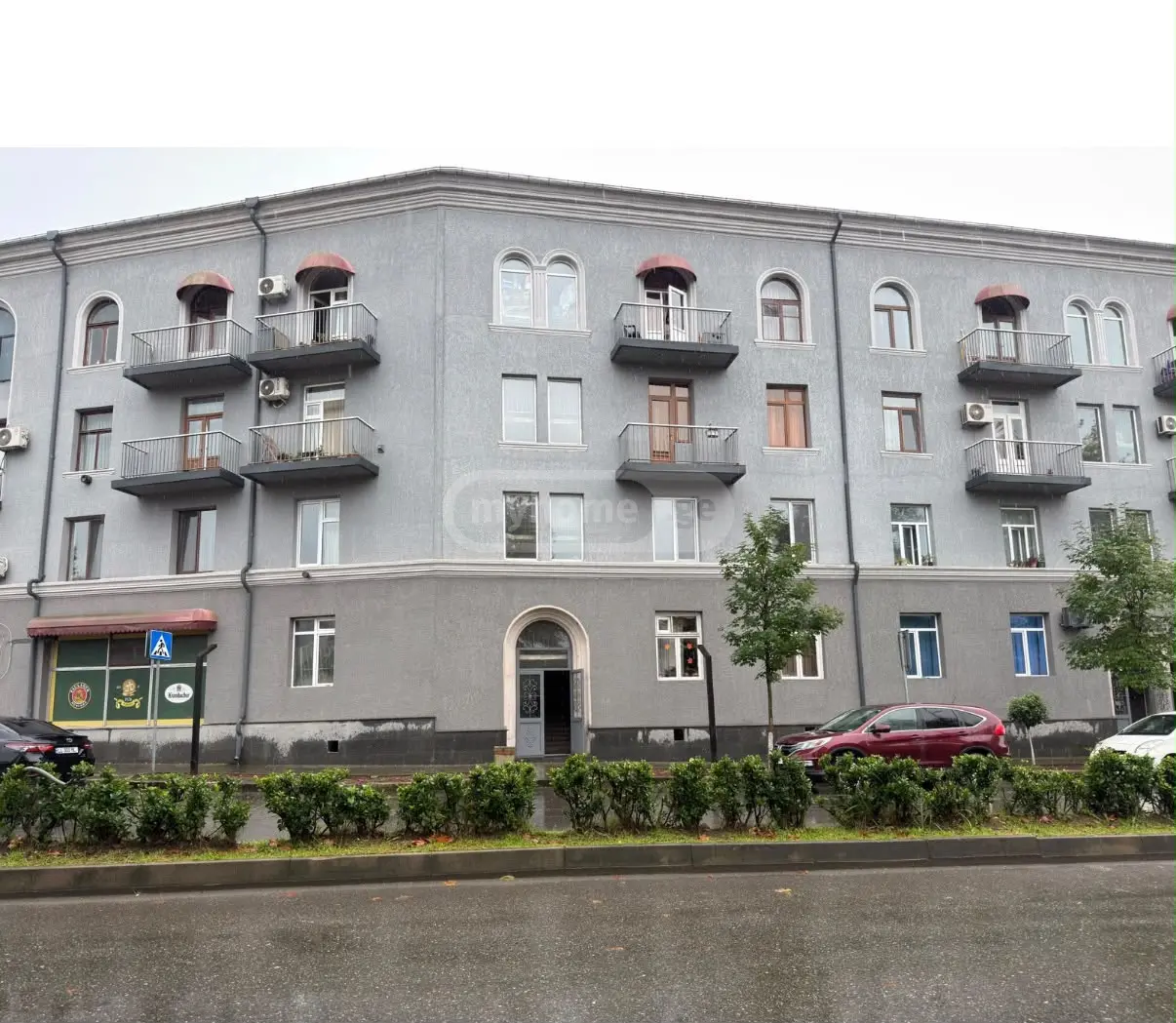 Продажа 4-комната Квартира view 1