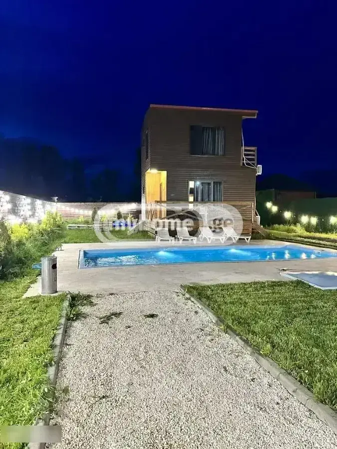 6 Room Country House For Sale view 1