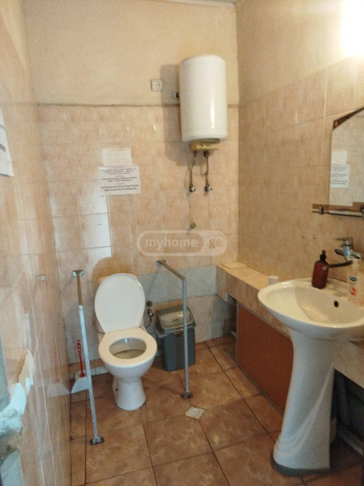 Office Commercial Area For Rent In Vera view 5