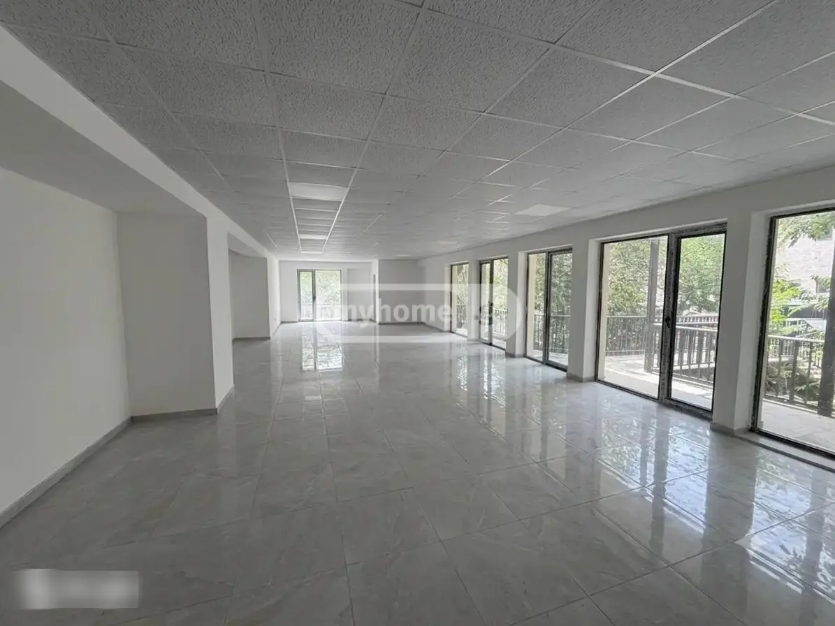 Universal Commercial Area Daily Rent In Saburtalo view 2
