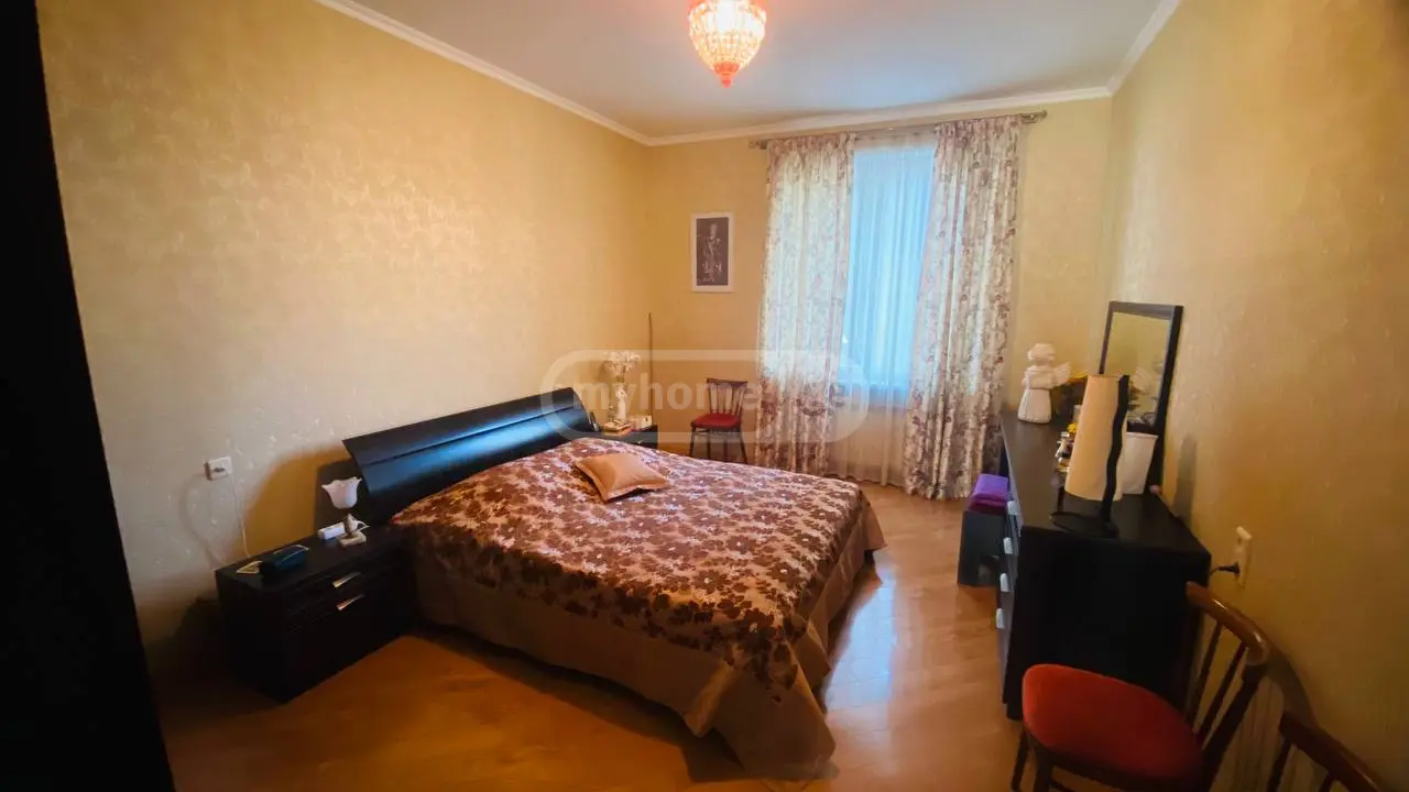 4 Room Apartment For Sale view 8