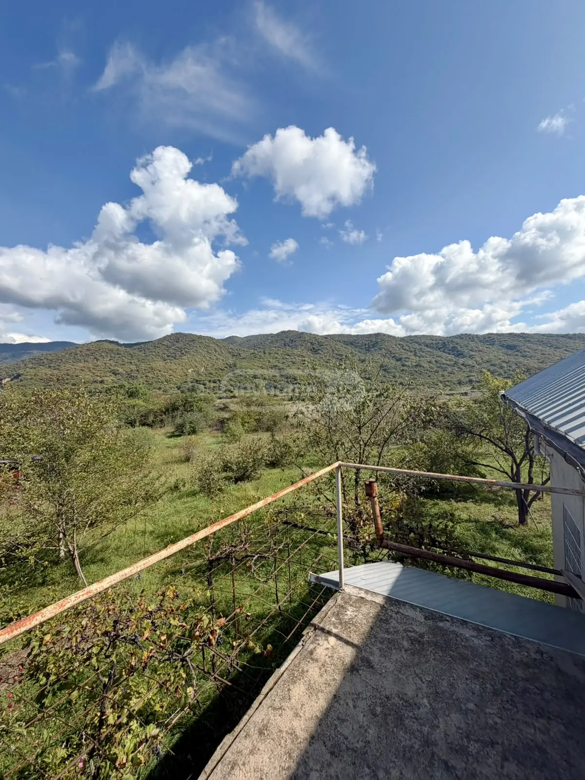 6 Room Country House For Sale view 14