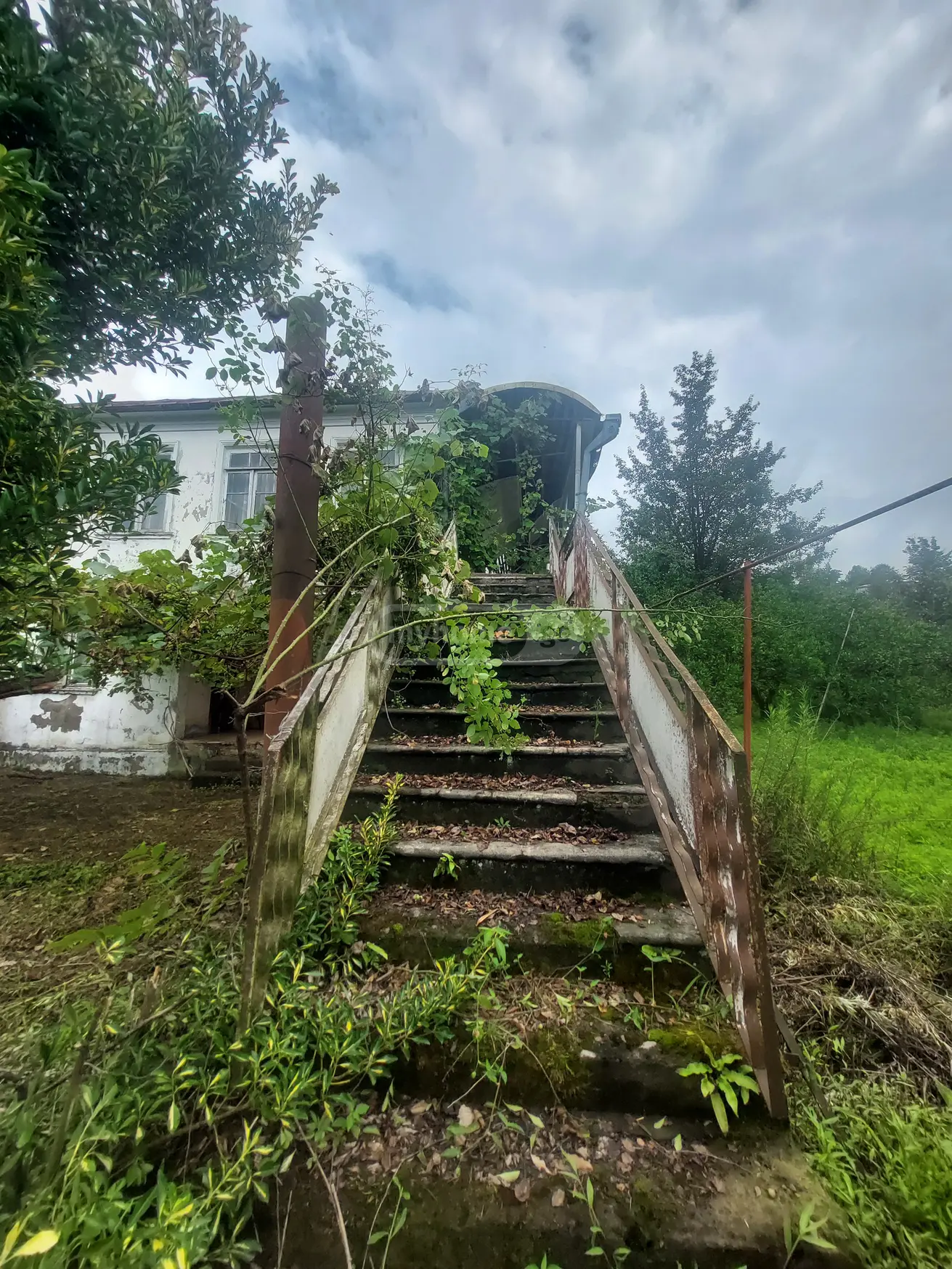 5 Room Private House For Sale view 2