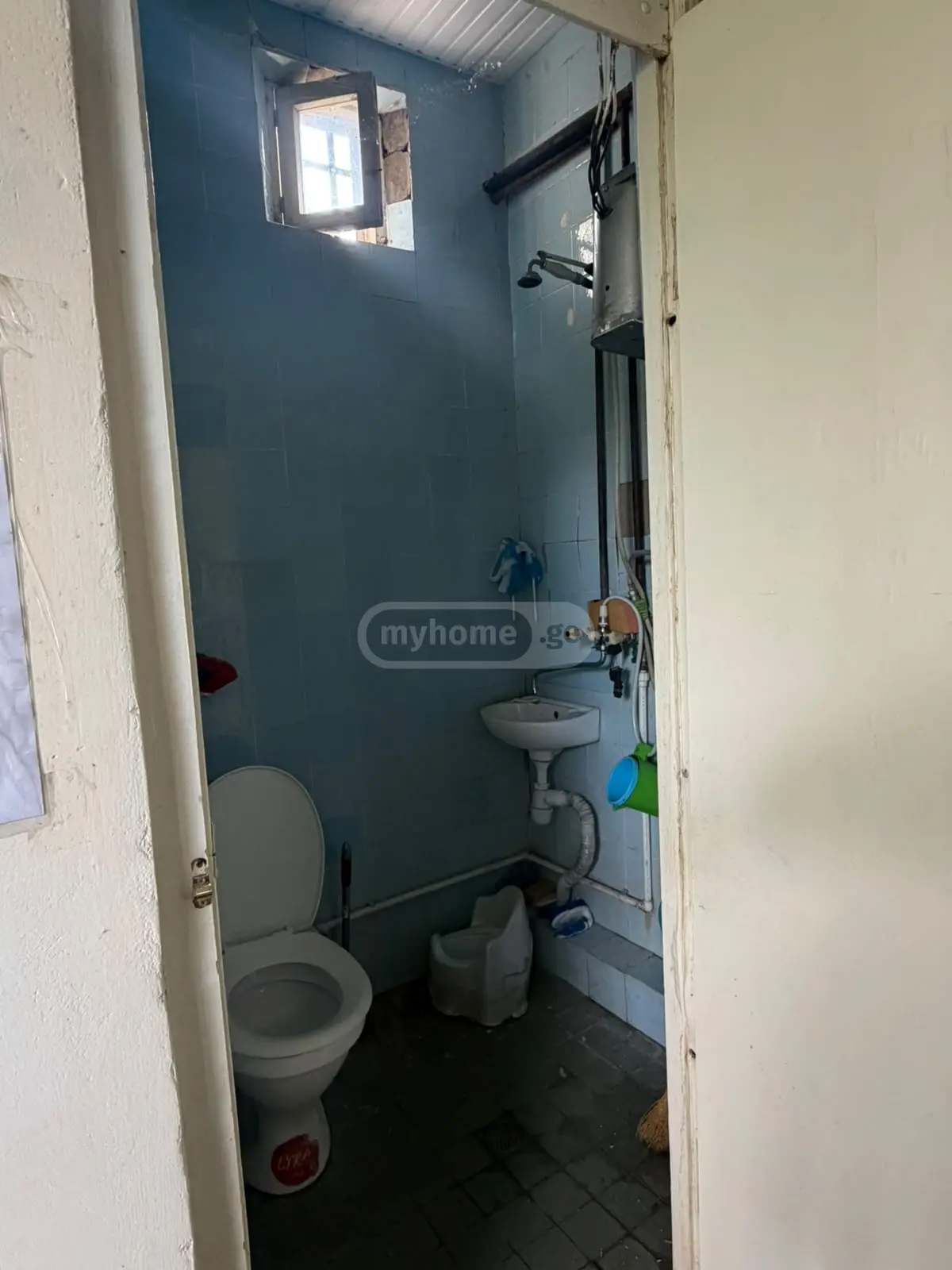 6 Room Country House For Sale view 9