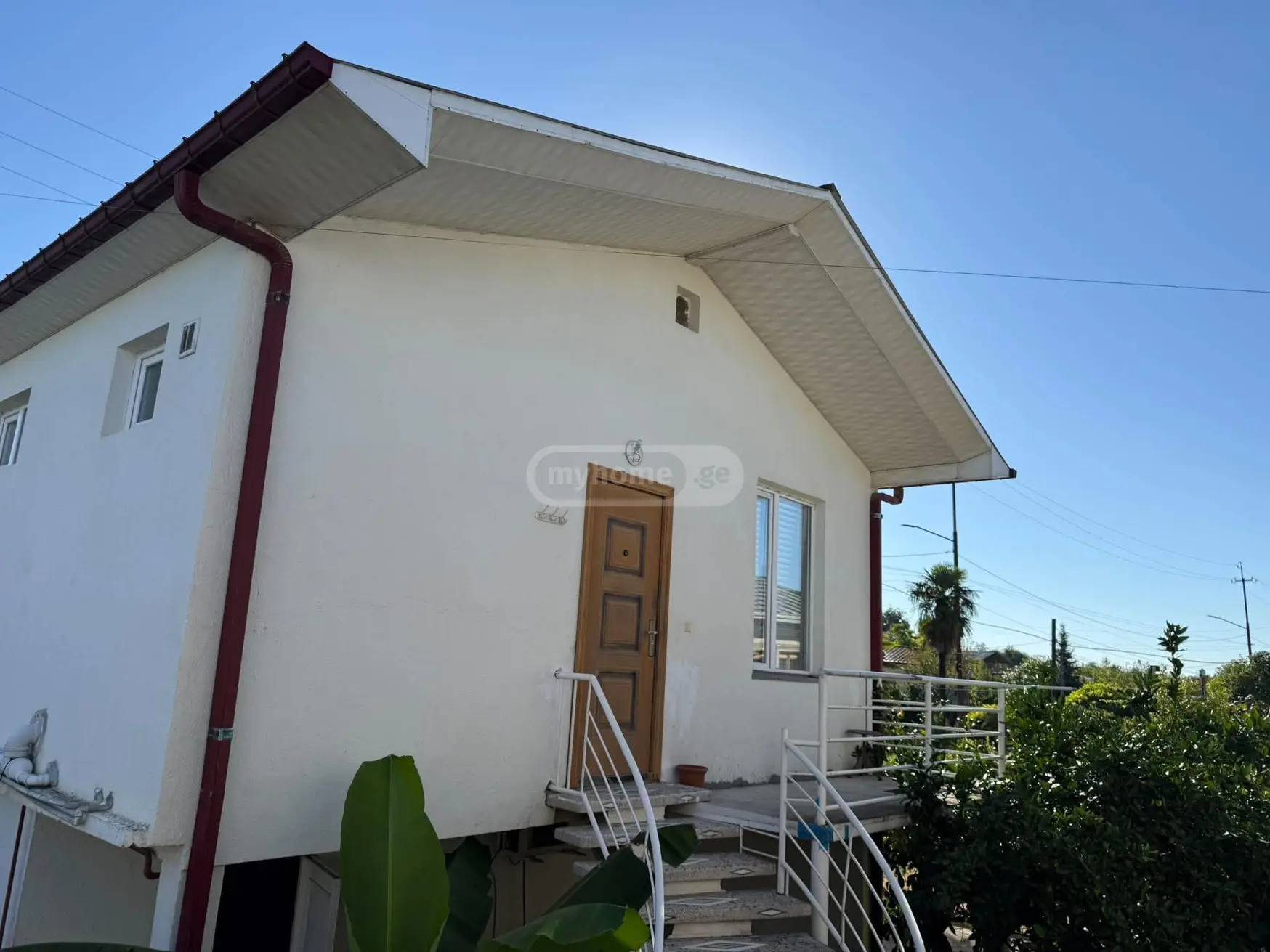 3 Room Private House For Rent In Zugdidi view 1