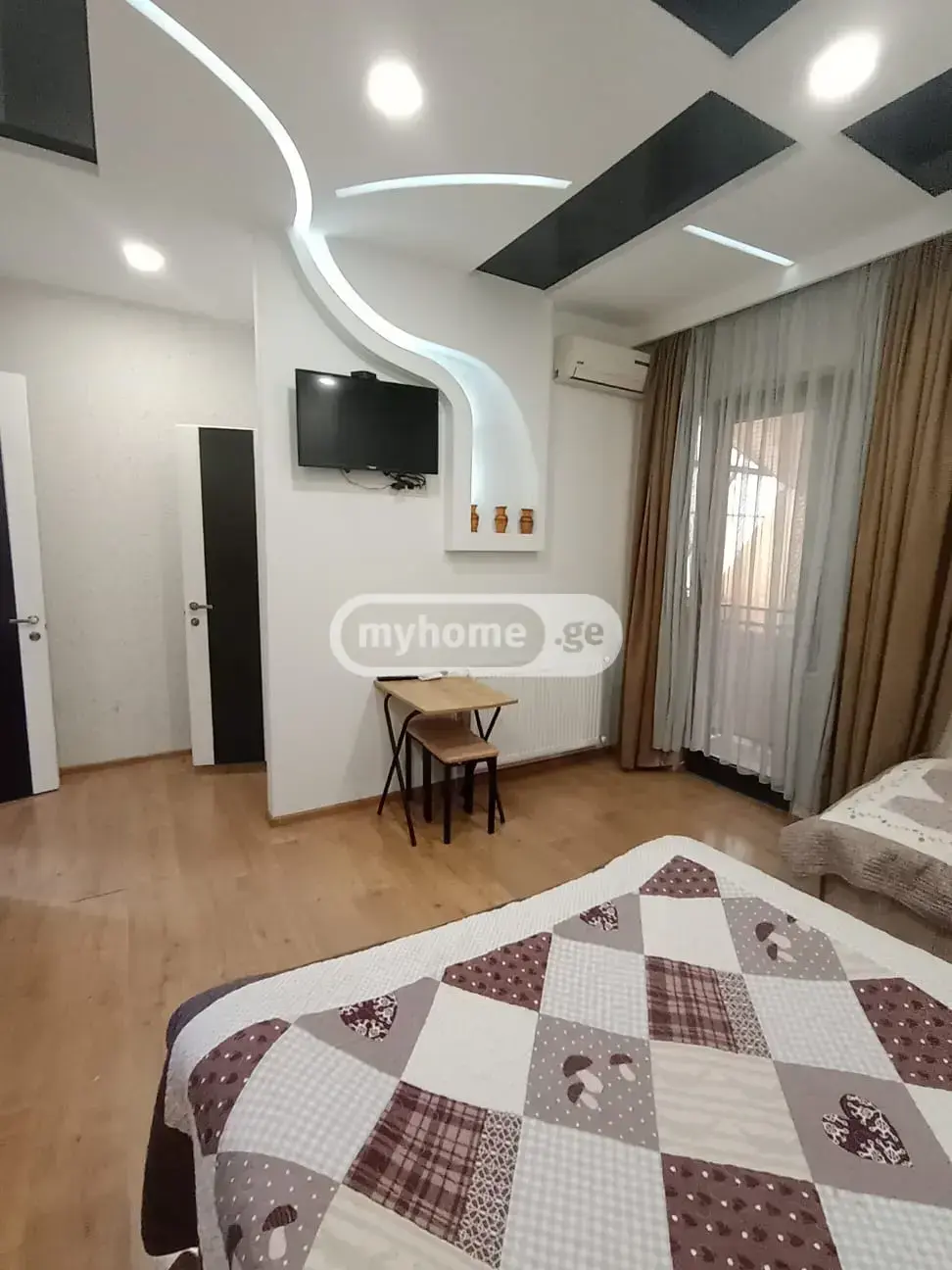 7 Room Private House For Sale view 12