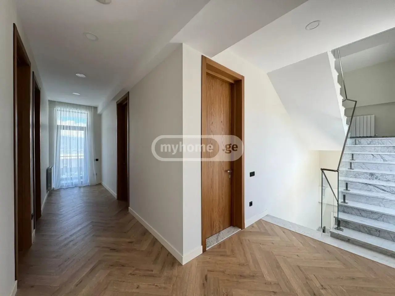 9 Room Private House For Sale view 2