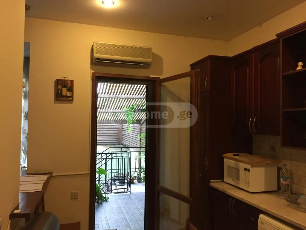 10+ Room Private House For Sale In Saburtalo view 8