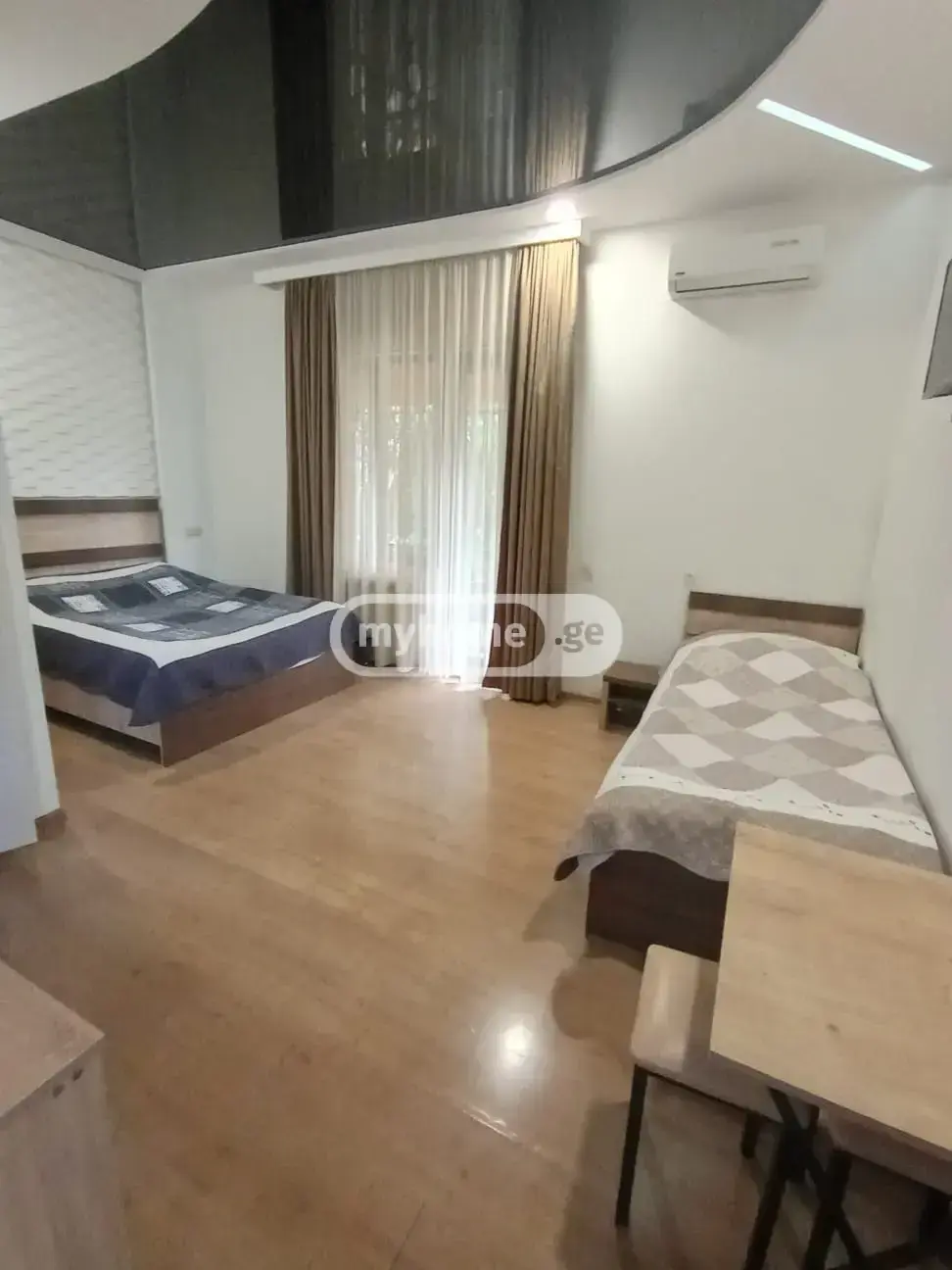 7 Room Private House For Sale view 4
