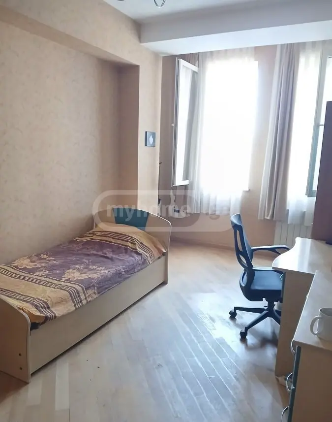 5 Room Apartment For Sale view 3