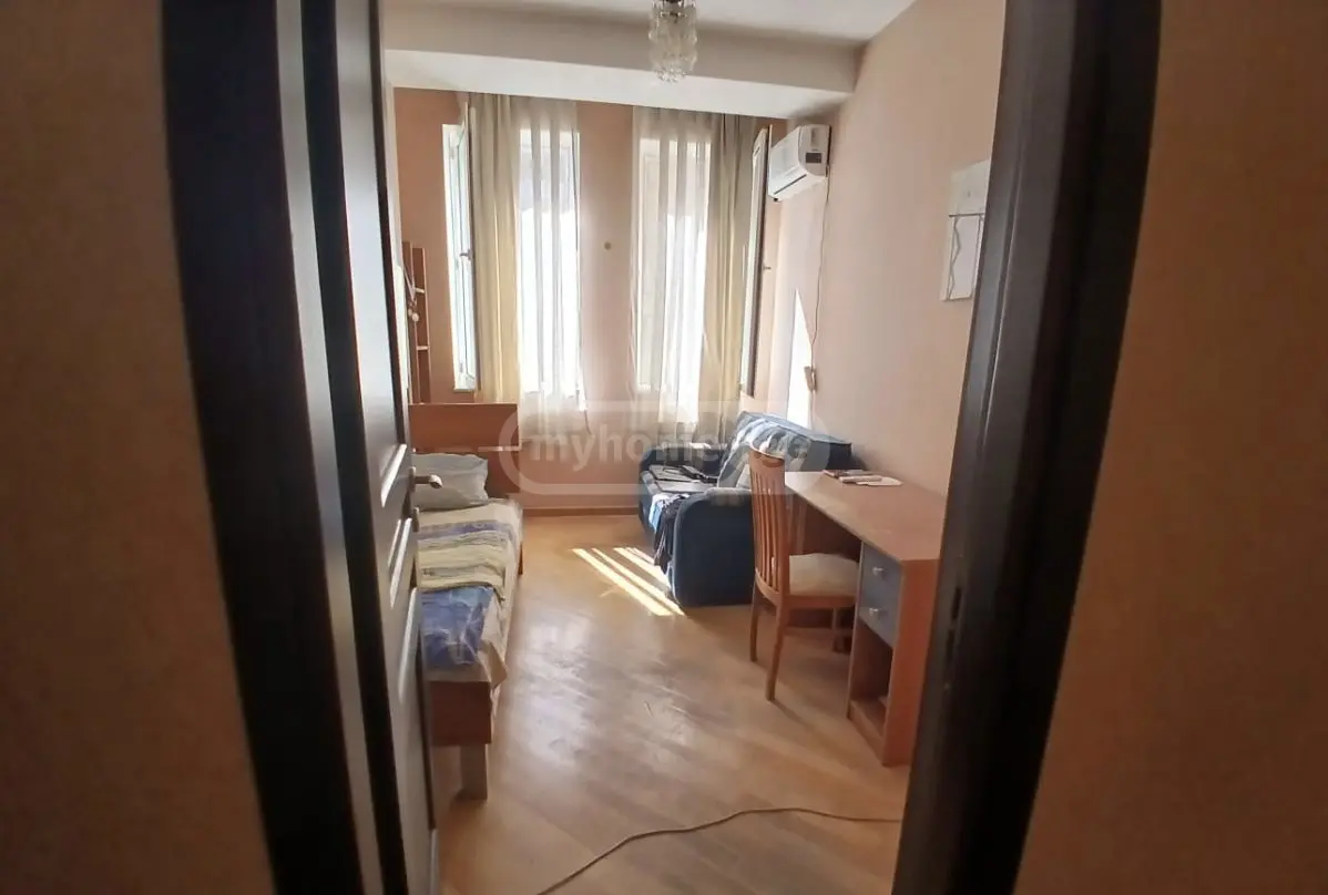 5 Room Apartment For Sale view 4