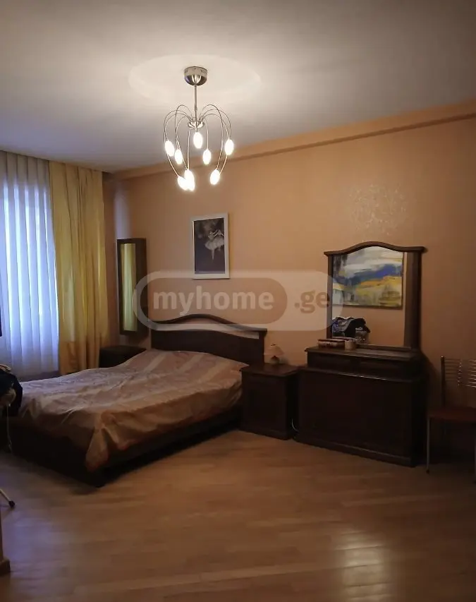 5 Room Apartment For Sale view 2