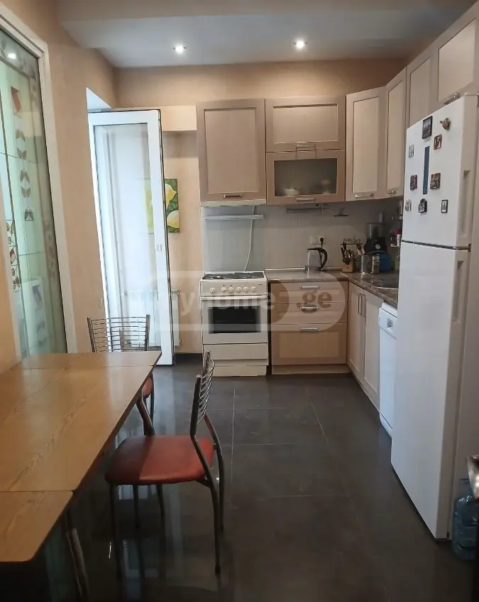 5 Room Apartment For Sale view 6