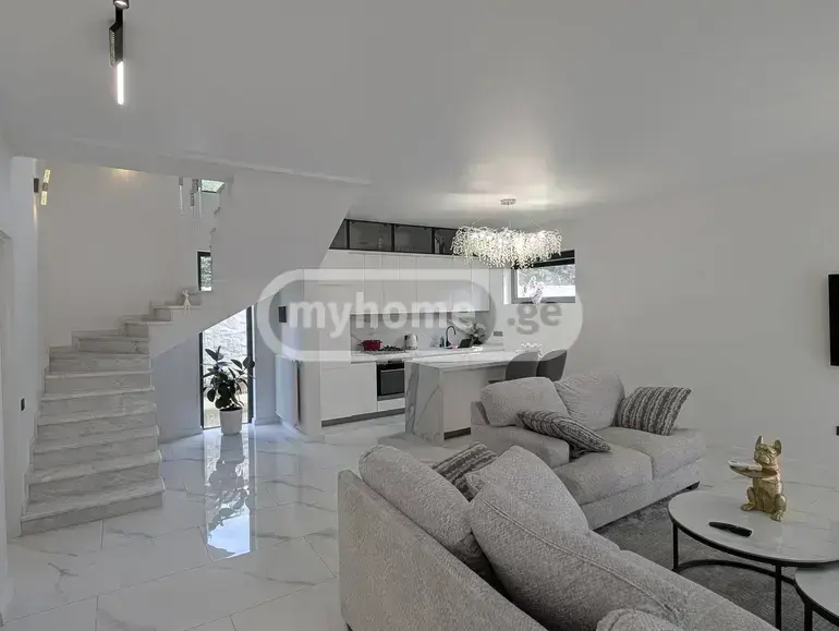 6 Room Country House For Sale view 3