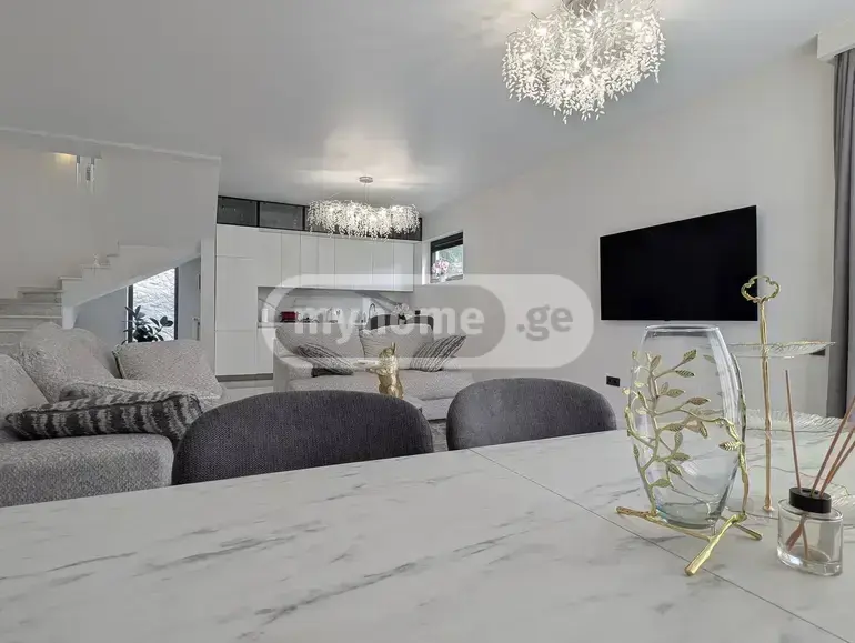 6 Room Country House For Sale view 8
