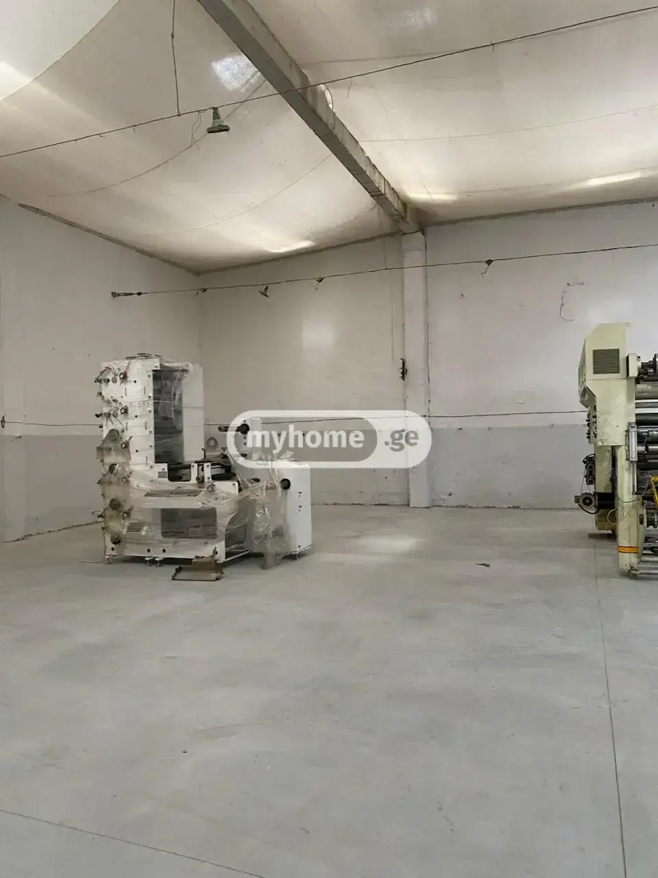 Universal Commercial Area Daily Rent In Lilo view 6