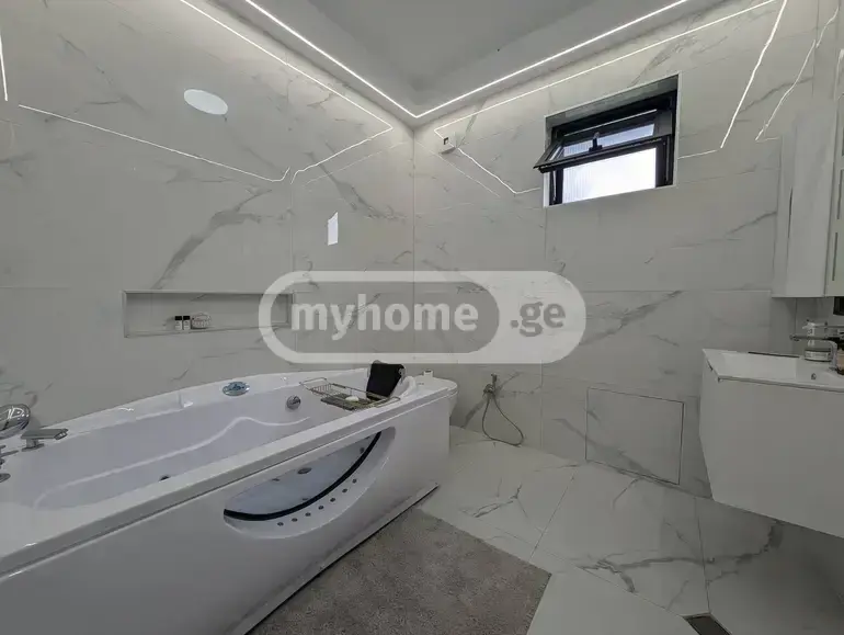 6 Room Country House For Sale view 15