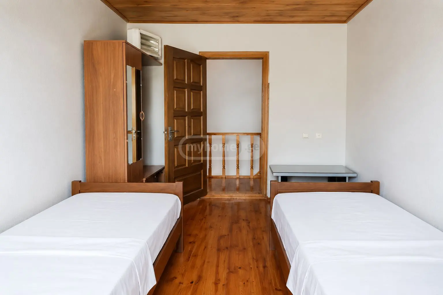 6 Room Private House For Sale view 8