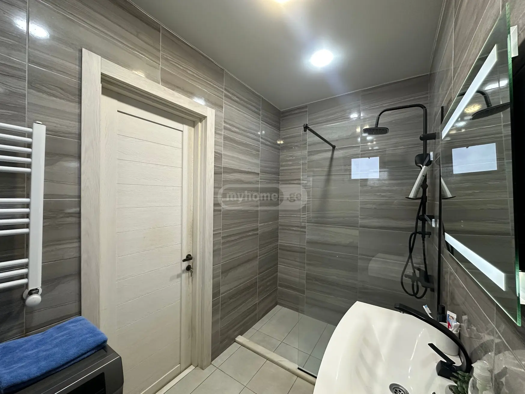 3 Room Private House For Sale view 9