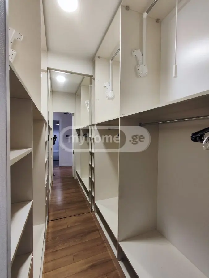 6 Room Private House For Sale view 15