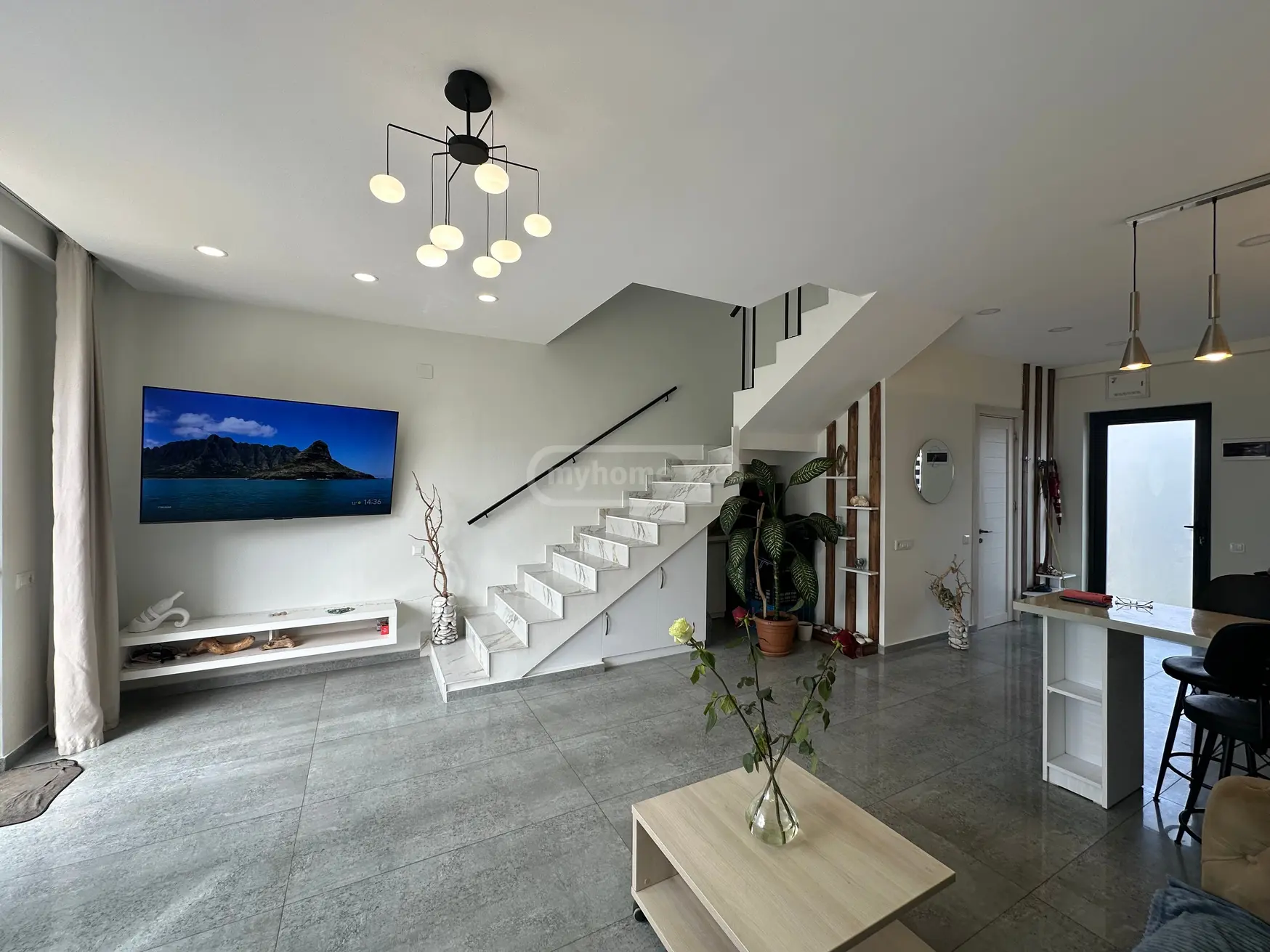 3 Room Private House For Sale view 2