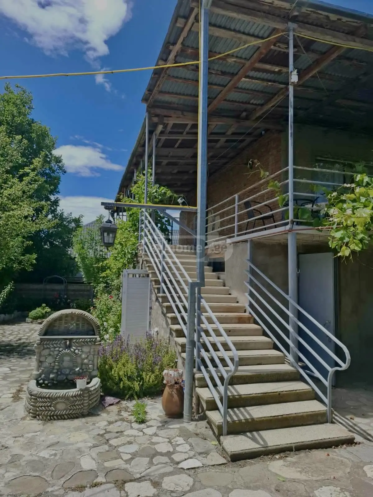 6 Room Private House For Sale view 4